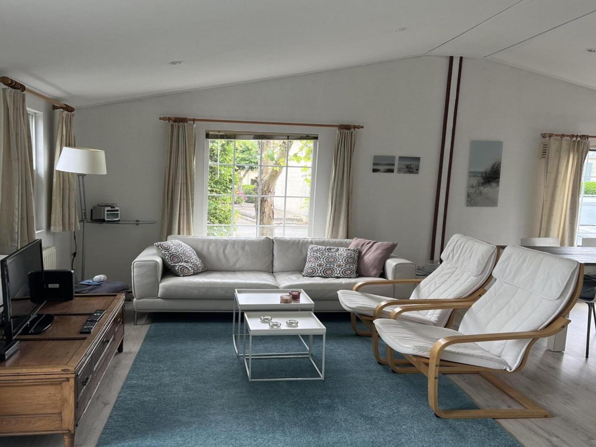 Vakantiehuis Waterside With Terrace *
